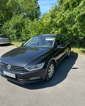 Volkswagen Passat cena 64900 przebieg: 239000, rok produkcji 2017 z Kock małe 56